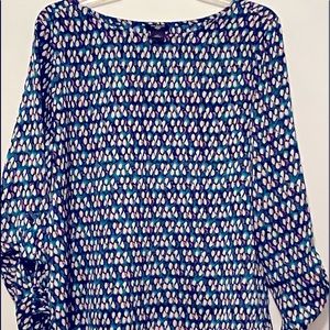 Ann Taylor shirt. Beautiful colors. Large petite